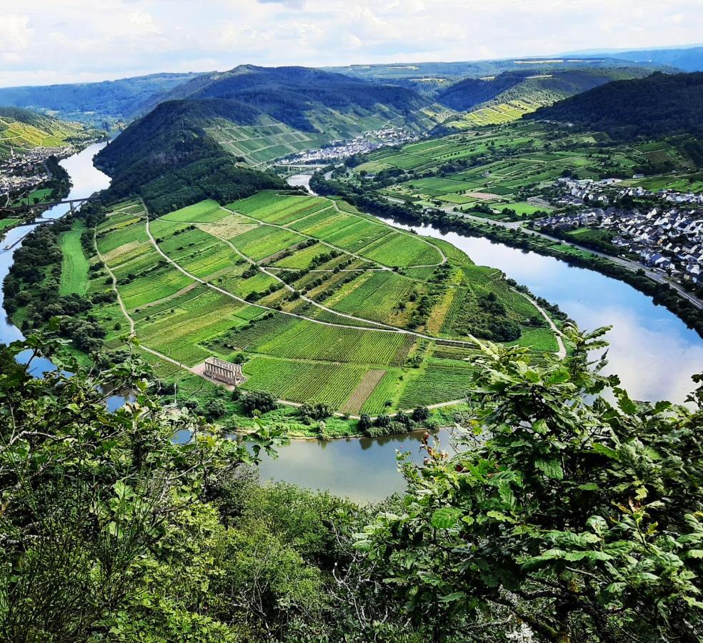 Koje1 Villa Брем Екстериор снимка
